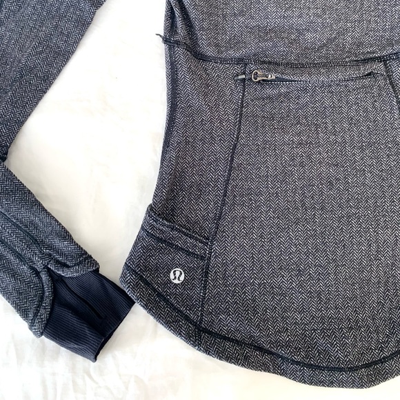 Lululemon Run Reflect Pullover - Picture 7 of 7